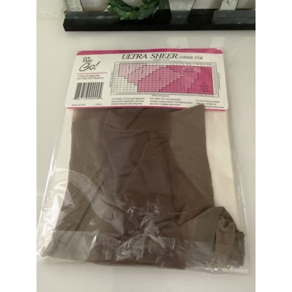 Vintage On the Go Pantyhose Womens Size 3 Platina Ultra Sheer Ultra Transparente - Picture 15 of 16